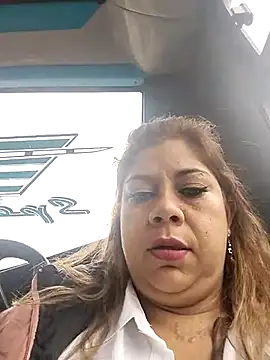Snapshot of Laura-Hernandez chatting on 02.22.25 Laura-Hernandez online show from 02.22.25