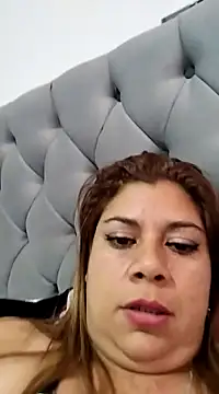 Snapshot of Laura-Hernandez chatting on 02.27.25 Laura-Hernandez online show from 02.27.25
