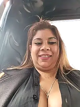 Snapshot of Laura-Hernandez chatting on 03.01.25 Laura-Hernandez online show from 03.01.25