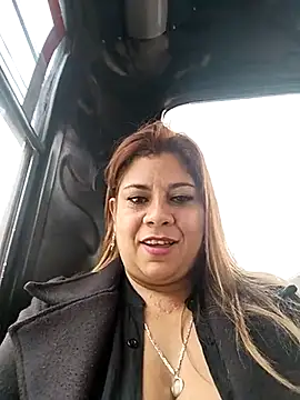 Snapshot of Laura-Hernandez chatting on 03.06.25 Laura-Hernandez online show from 03.06.25