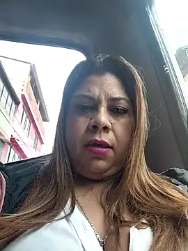 Laura-Hernandez online show from 10.29.25