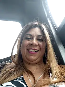 Laura-Hernandez online show from 10.30.25