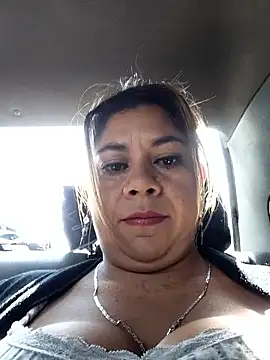 Laura-Hernandez online show from 11.22.25