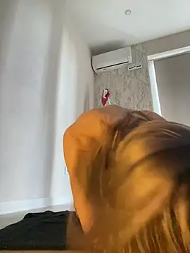 kira proxima 02 online show from 03.18.25