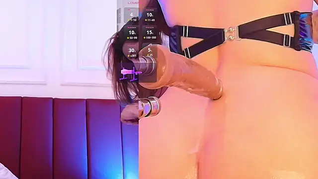 Snapshot of Luna_monroe_ chatting on 11.08.25 Luna monroe online show from 11.08.25