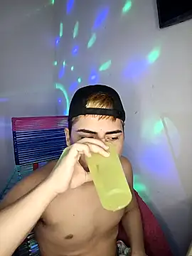 Snapshot of CARKIS-69 chatting on 12.11.24 CARKIS-69 online show from 12.11.24