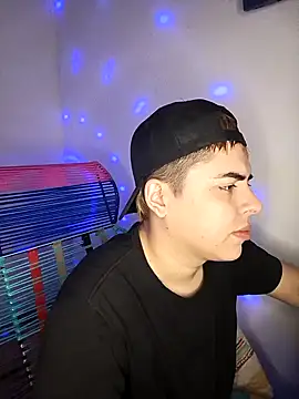 Snapshot of CARKIS-69 chatting on 12.12.24 CARKIS-69 online show from 12.12.24