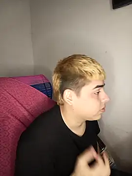 Snapshot of CARKIS-69 chatting on 12.14.24 CARKIS-69 online show from 12.14.24