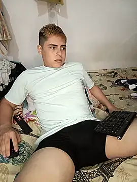 Snapshot of CARKIS-69 chatting on 12.29.24 CARKIS-69 online show from 12.29.24