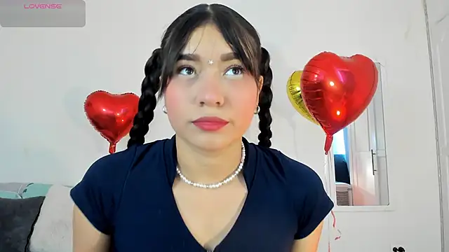 Maia W10 online show from 02.25.25