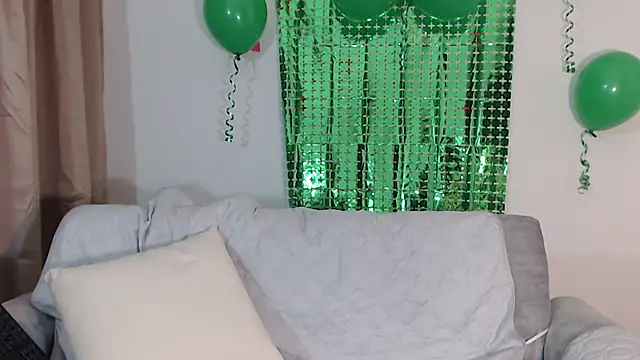 Maia W10 online show from 03.17.25