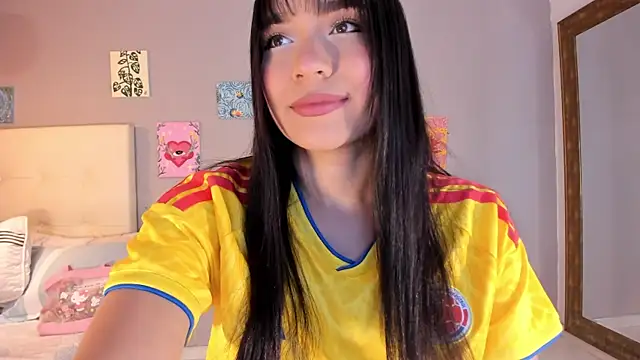 Snapshot of Maia_W10 chatting on 06.23.26 Maia W10 online show from 06.23.26