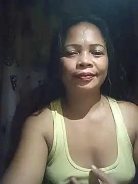 Snapshot of 880HOT chatting on 07.17.26 880HOT online show from 07.17.26