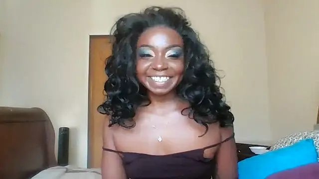  Mystiquee  online show from 11.22.25