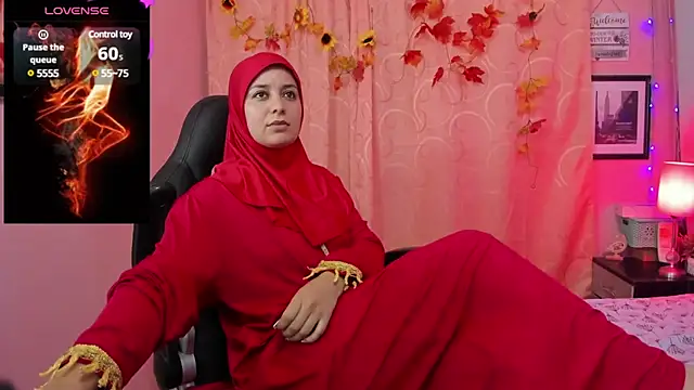 Snapshot of BadraSaadi chatting on 12.21.24 BadraSaadi online show from 12.21.24