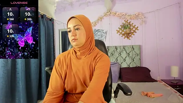 Snapshot of BadraSaadi chatting on 02.10.26 BadraSaadi online show from 02.10.26