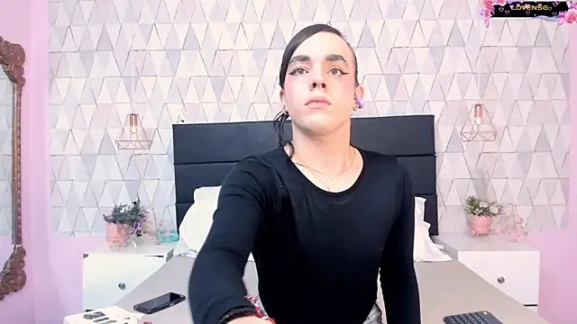 JustinePerry online show from 05.13.26