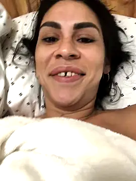 Snapshot of hotroommates chatting on 11.23.25 hotroommates online show from 11.23.25