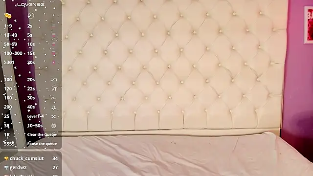 Trixiroy online show from 02.15.25