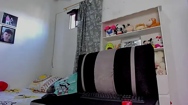 megan 100 online show from 11.08.25