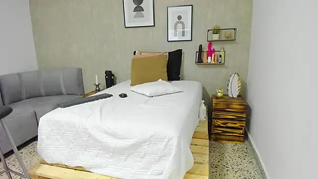 Snapshot of afrodita_martinez chatting on 02.08.25 afrodita martinez online show from 02.08.25