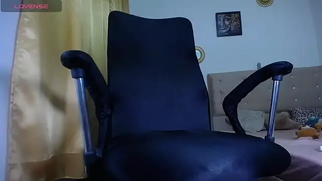 khalany hadid online show from 02.15.26