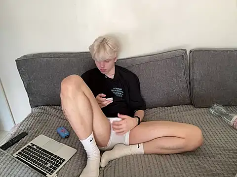 Snapshot of metratok chatting on 03.07.25 metratok online show from 03.07.25