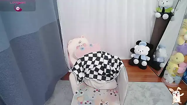 Snapshot of CN-Doudou chatting on 10.21.25 CN-Doudou online show from 10.21.25