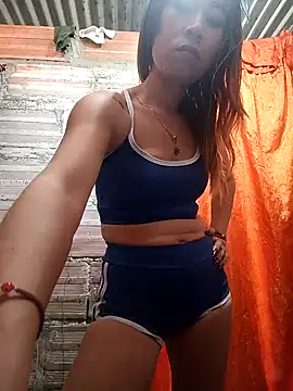 Snapshot of samy-blonde chatting on 02.25.25 samy-blonde online show from 02.25.25