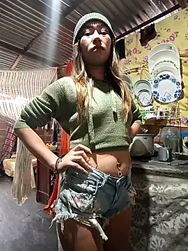 Snapshot of samy-blonde chatting on 09.30.25 samy-blonde online show from 09.30.25