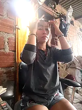 Snapshot of samy-blonde chatting on 11.10.25 samy-blonde online show from 11.10.25