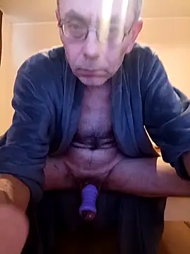 BesterJunge45 online show from 04.19.26