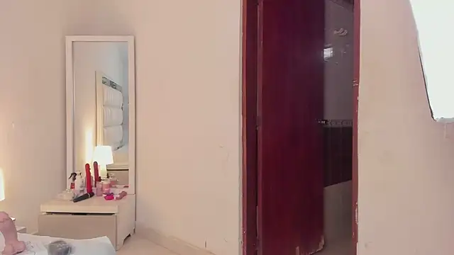 Snapshot of Alhana_pulido chatting on 01.29.25 Alhana pulido online show from 01.29.25