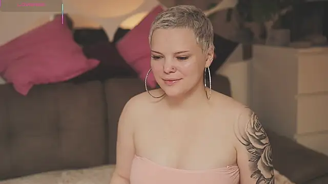 LikaBerry1 online show from 11.13.25