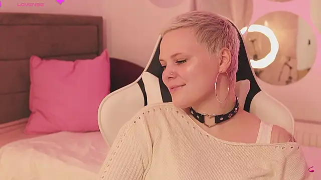 LikaBerry1 online show from 02.21.26