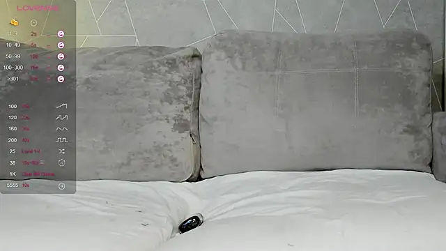 Jessica Soon online show from 02.24.25