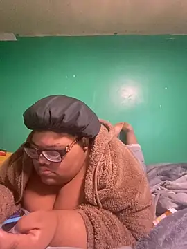 Snapshot of dondivax3 chatting on 12.08.24 dondivax3 online show from 12.08.24