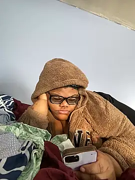 Snapshot of dondivax3 chatting on 02.24.25 dondivax3 online show from 02.24.25