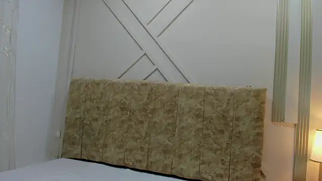 ashley  foxx  online show from 10.03.25