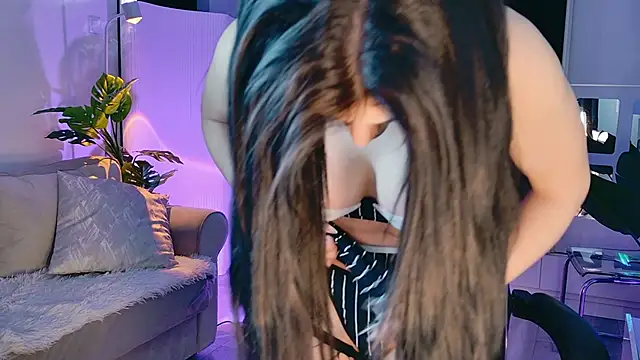 Snapshot of Ivy_belle chatting on 11.15.25 Ivy belle online show from 11.15.25