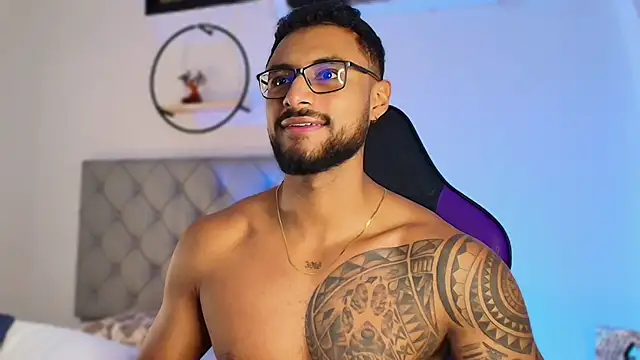 LiamGarcia1 online show from 01.12.25