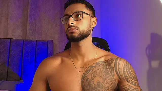 LiamGarcia1 online show from 02.17.25