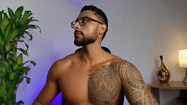 LiamGarcia1 online show from 02.02.26