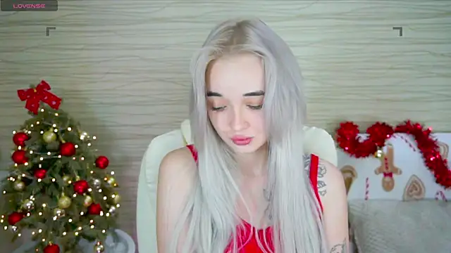 Snapshot of Ashley_S chatting on 12.26.24 Ashley S online show from 12.26.24