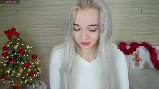 Snapshot of Ashley_S chatting on 12.27.24 Ashley S online show from 12.27.24