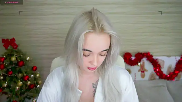 Snapshot of Ashley_S chatting on 12.29.24 Ashley S online show from 12.29.24
