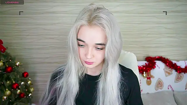 Snapshot of Ashley_S chatting on 12.30.24 Ashley S online show from 12.30.24