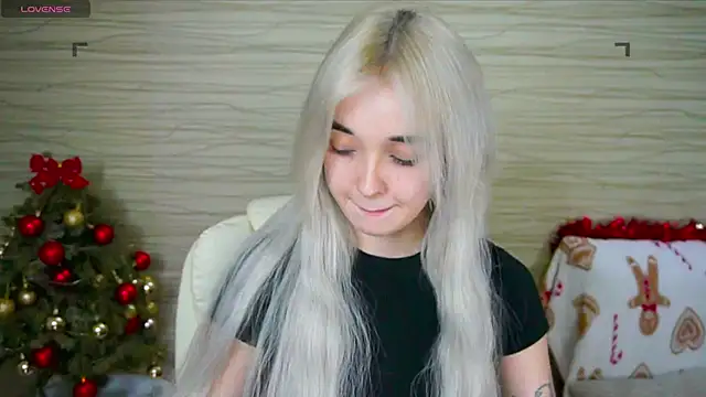 Snapshot of Ashley_S chatting on 01.18.25 Ashley S online show from 01.18.25