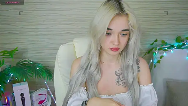 Snapshot of Ashley_S chatting on 02.15.25 Ashley S online show from 02.15.25