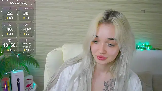 Snapshot of Ashley_S chatting on 03.07.25 Ashley S online show from 03.07.25
